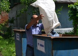 Environmental action "Everyone can help to solve environmental problems by separation of household waste"